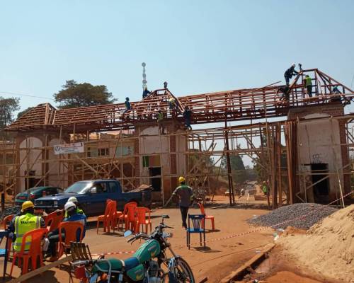 reconstruction entrée ville foumban
